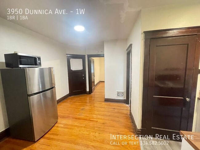 Building Photo - Classic Dutchtown 1bd/1ba Apartment w/ Sep...