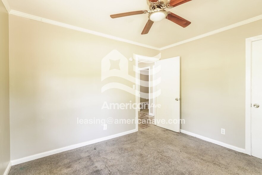 Building Photo - 15 Ridgecrest Rd