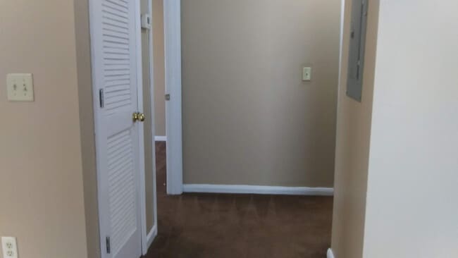 Building Photo - 1513 Kingdom St