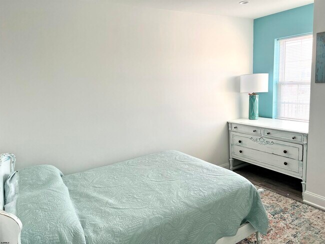 Building Photo - 6717 Atlantic Ave