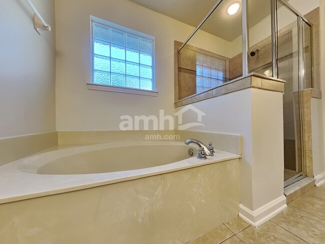 Building Photo - 1804 Enterprise Ave