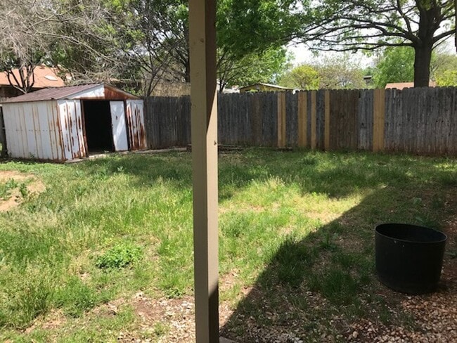 Building Photo - 5249 Meadowick Ln