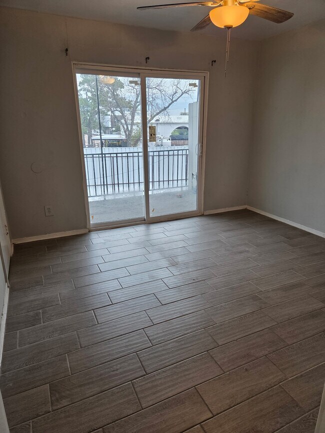 Building Photo - 306 North St