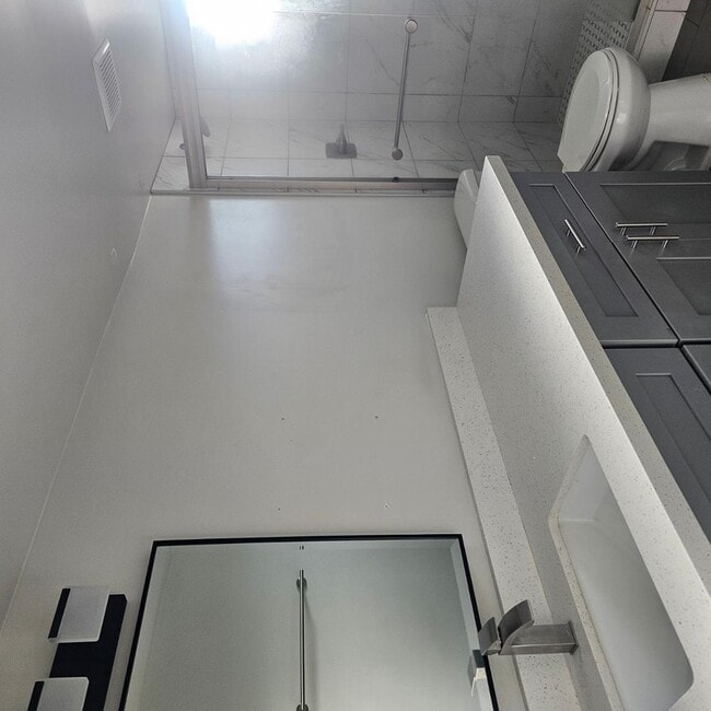 Building Photo - 3326 N 66th Pl