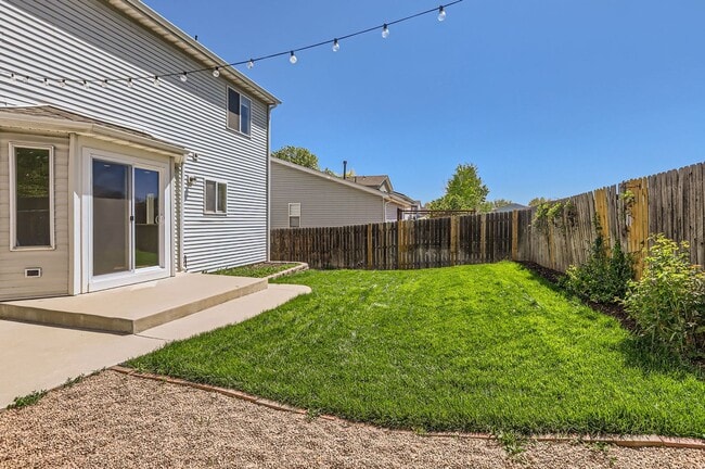 Building Photo - Gorgeous 4 Bed 2.5 Bath Home in Wolf Creek!