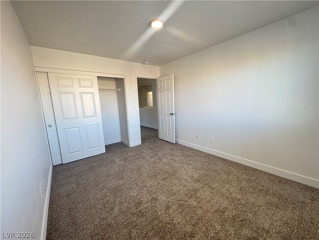 Building Photo - 6339 W Silver Ribbon Ct