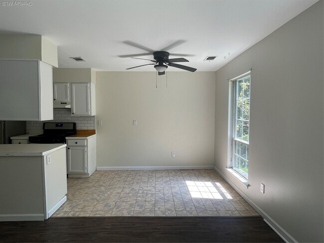 Building Photo - 66 Homestead Village Dr