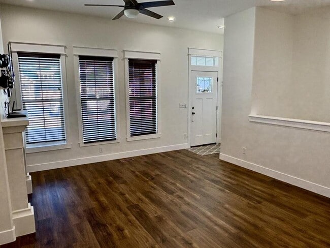 Building Photo - 4392 Booner St