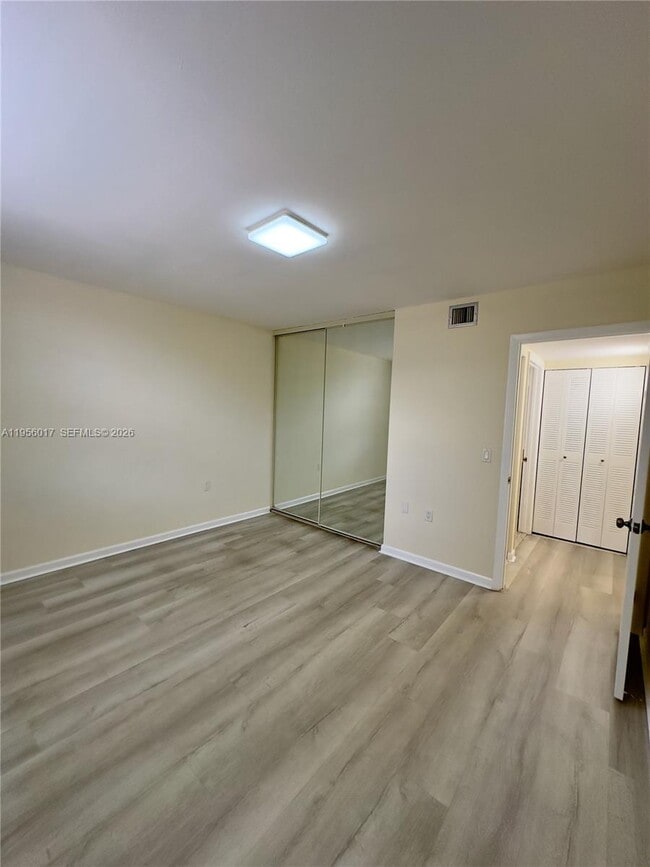 Building Photo - 1715 Whitehall Dr