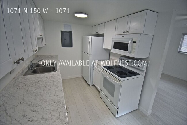 Building Photo - Newly Updated 2 Bed Orem Unit! No Deposit ...