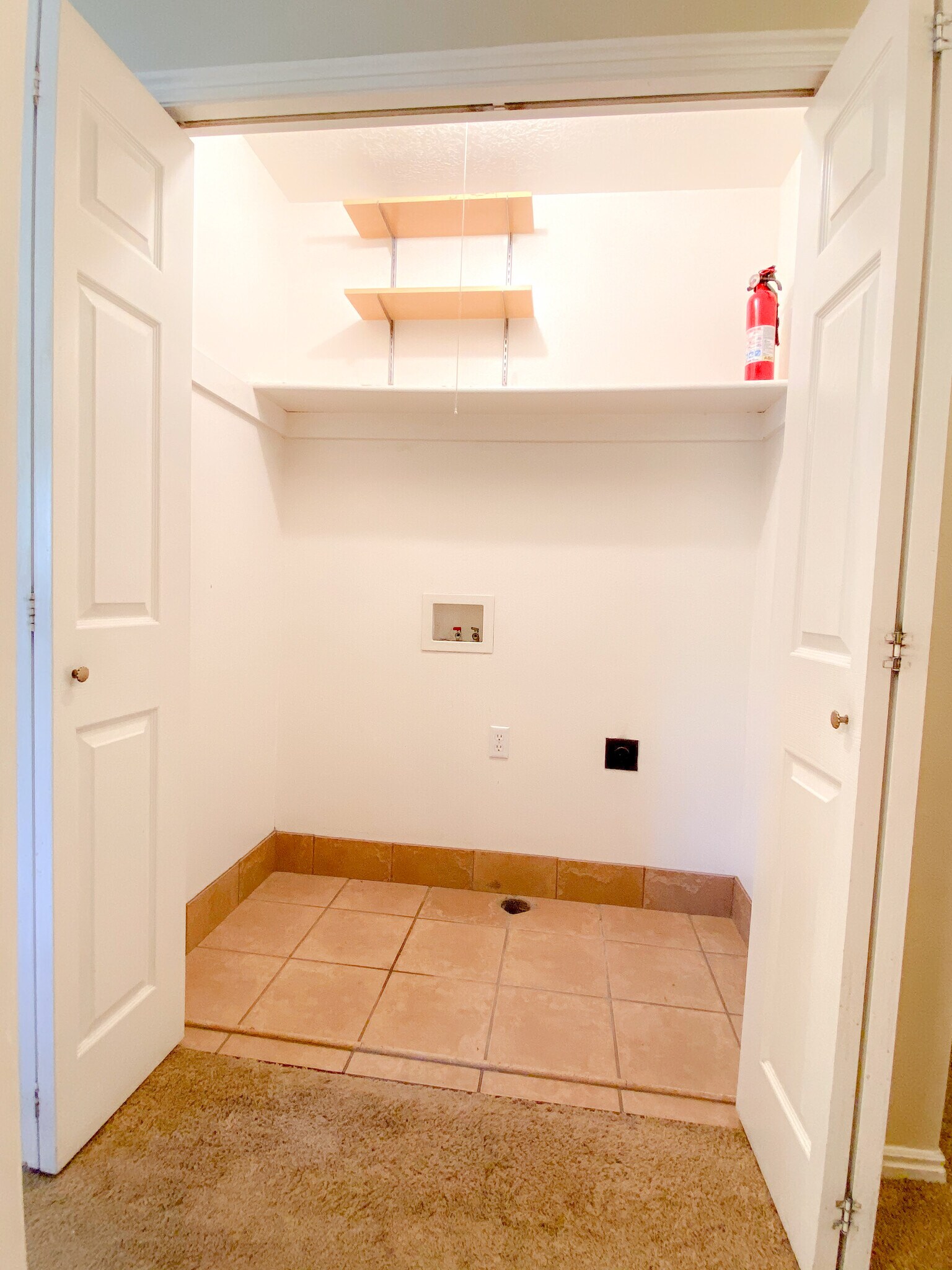 Laundry hookups - 434 West 300 South