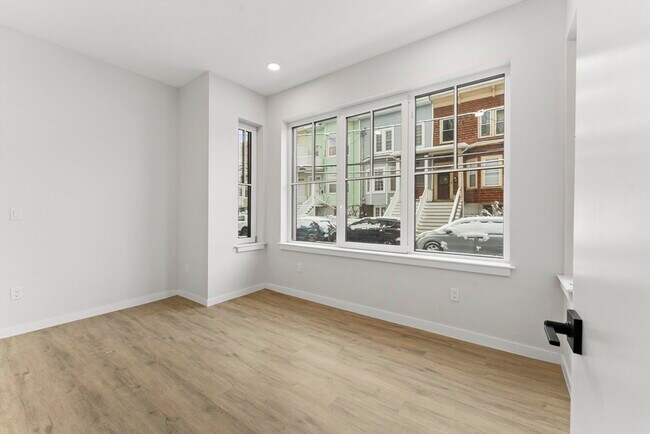 Building Photo - 24-28 Mt Pleasant St