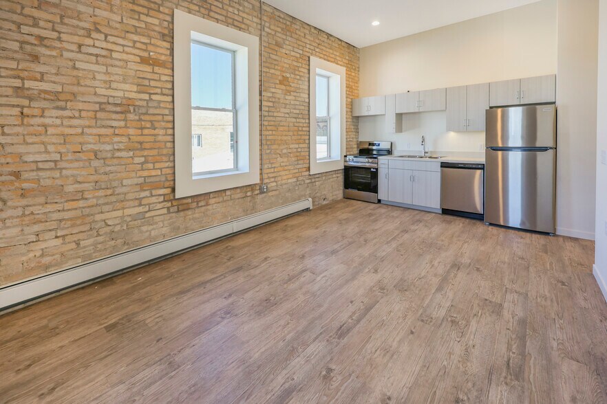 Kitchen - 225 N Sibley Ave