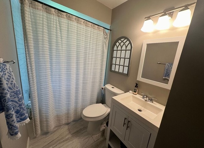 Building Photo - Spacious Single-Family Rental Home in Convenient Cincinnati Location