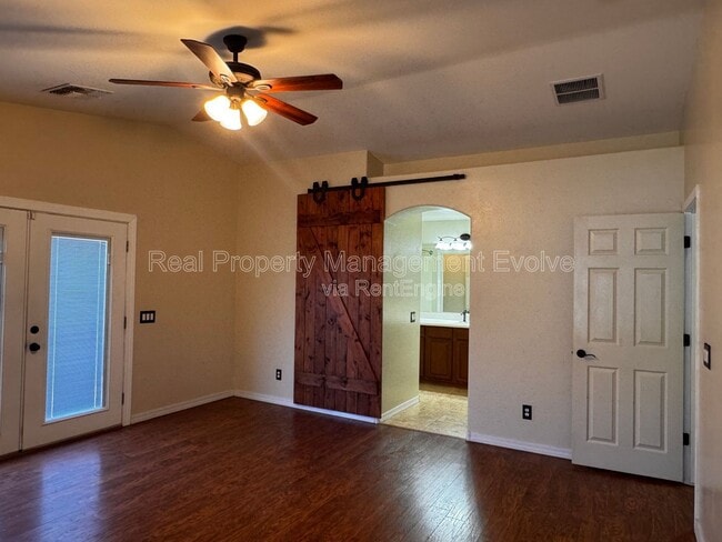Building Photo - 18184 W Saguaro Ln