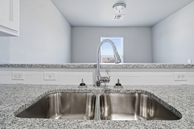 Building Photo - Brand New Near Downtown Cache – 15 Min to Fort Sill. 50% off First Full Month's Rent