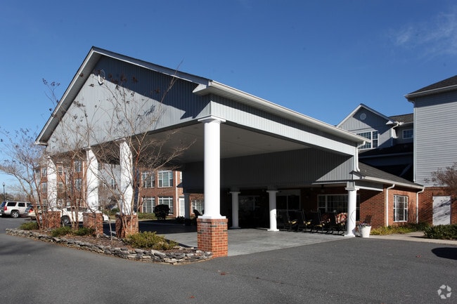 Building Photo - Clapp's Mountain Top Residential Apartments
