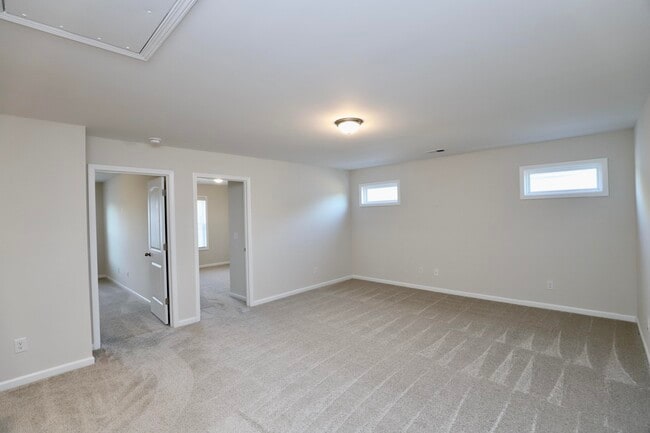 Building Photo - 1960 Barnhart Dr