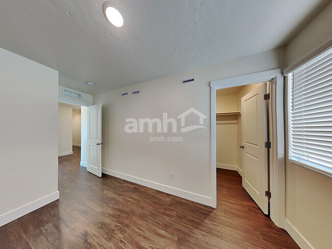 Building Photo - 9377 W Dove Creek St