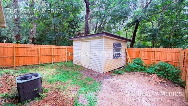 Building Photo - 31061 Lochmore Cir