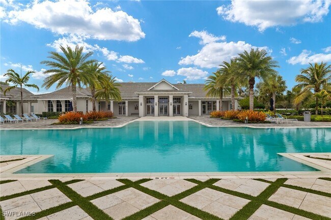 Building Photo - 8880 Redonda Dr