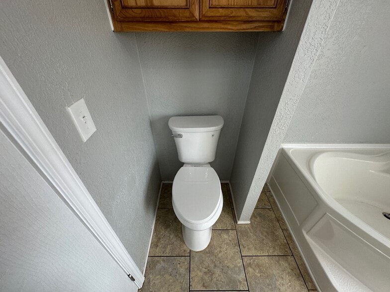 Building Photo - 7301 E County Road 62