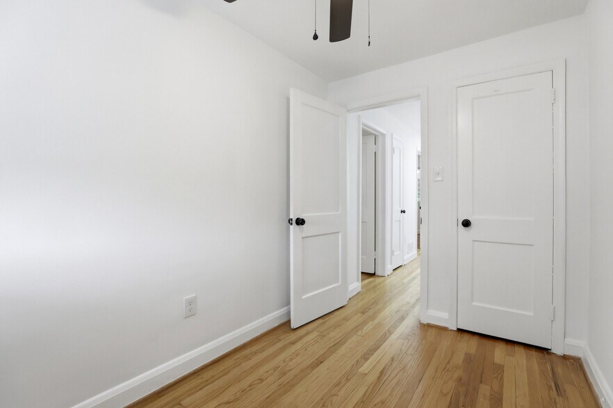 Building Photo - 318 Grovethorn Rd
