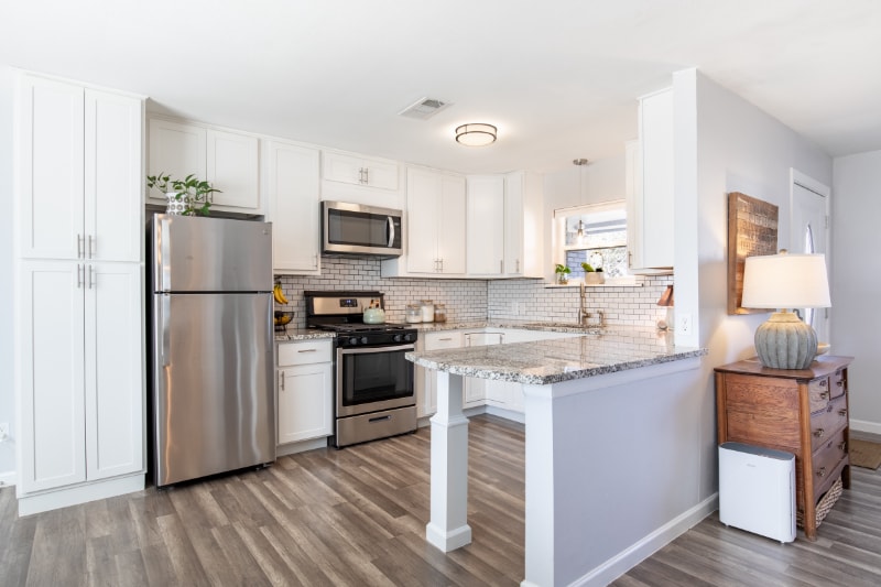 Building Photo - 510 W Oak St