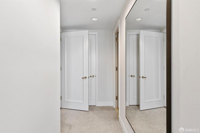 Building Photo - 765 Market St