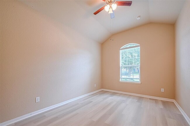 Building Photo - 18302 Red Oak Manor Ln