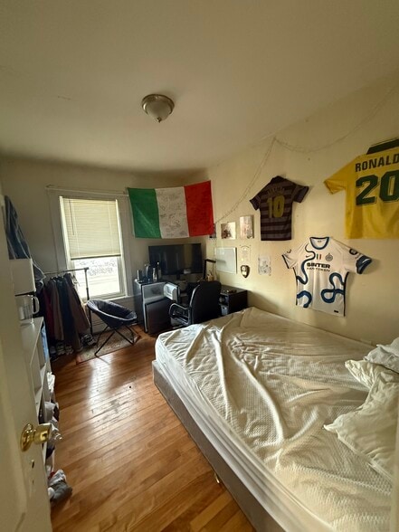 Building Photo - 129 West St