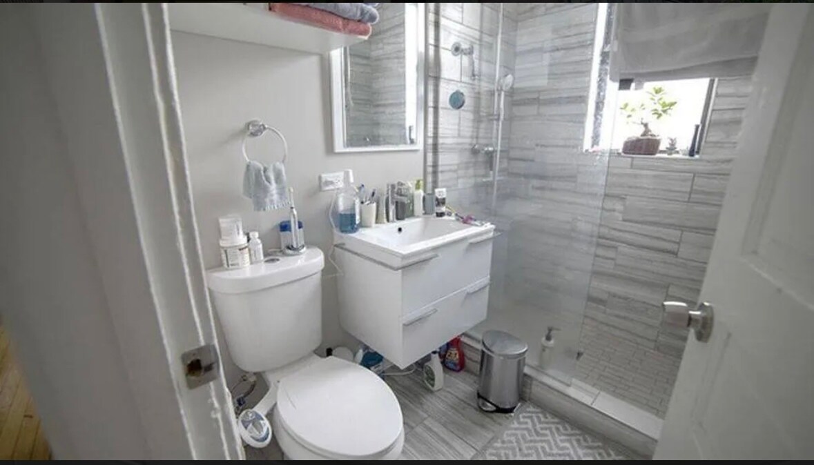 Building Photo - 2117 N Kedzie Blvd