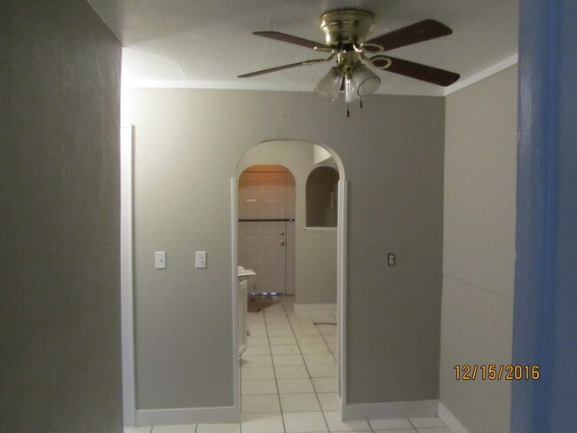 Building Photo - NICE Duplex for Rent close to Midtown and the Plaza District 2-bed & 1-bed available