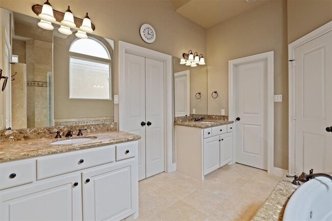 Building Photo - 2418 Ralph St