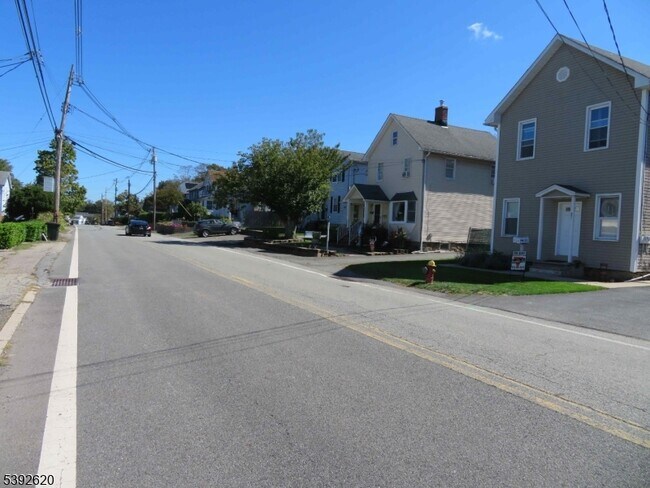 Primary Photo - 297 Center St