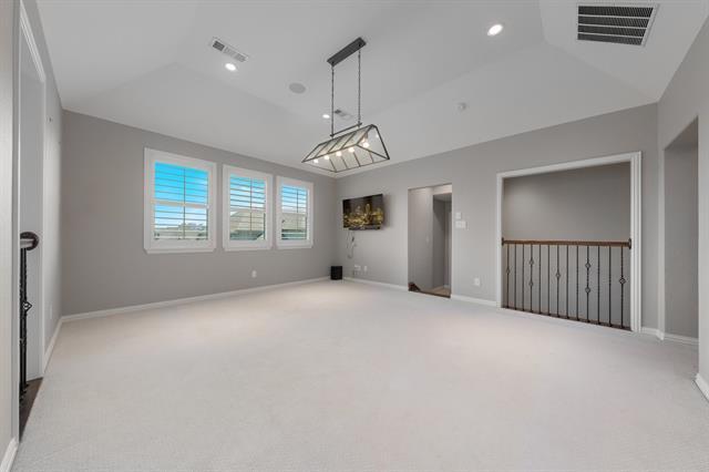 Building Photo - 640 Creekway Dr