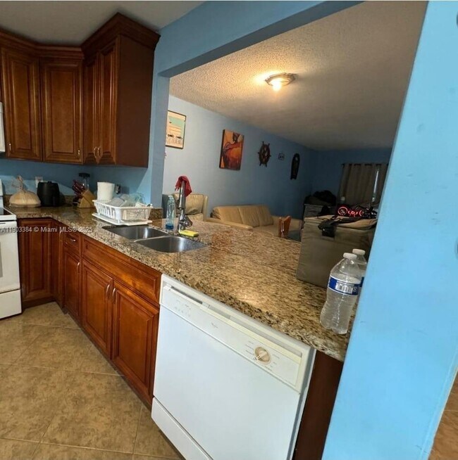 Building Photo - 4321 NW 9th Ave