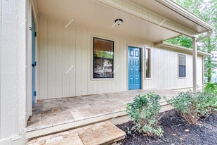 Building Photo - 8500 Olde Colony Trl