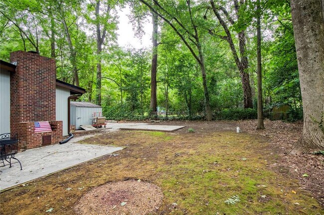Building Photo - 2700 Brook Park Way
