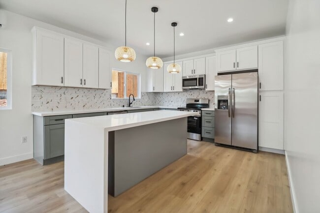 Building Photo - 4714 Harbinson Ave