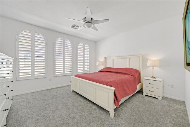 Building Photo - FULLY FURNISHED RENTAL