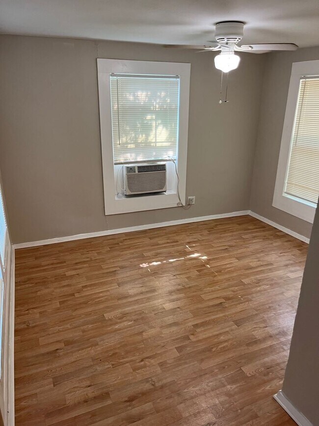 Building Photo - 2937 Wilkinson Ave