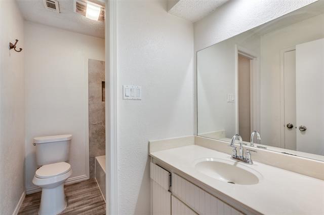 Building Photo - 2733 St George Pl