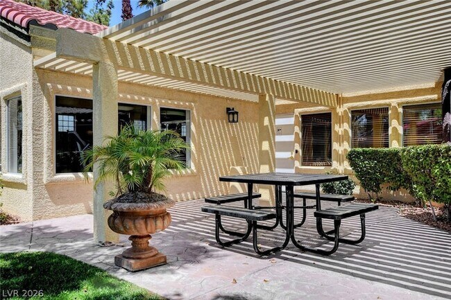 Building Photo - 7885 W Flamingo Rd