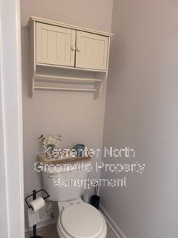 Building Photo - 612 Graythorn Ln