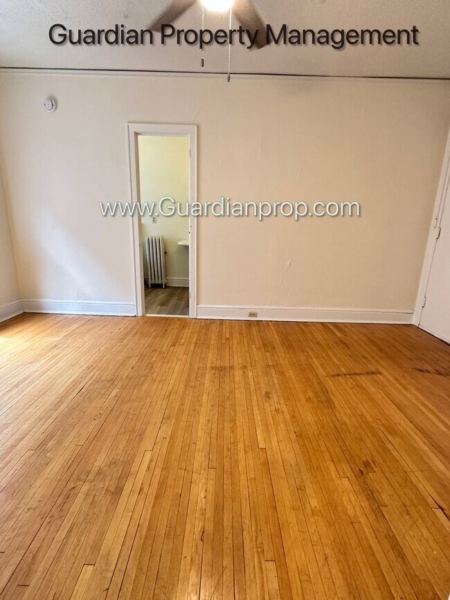 Building Photo - Studio Lakes Uptown Apartment, Blocks from...