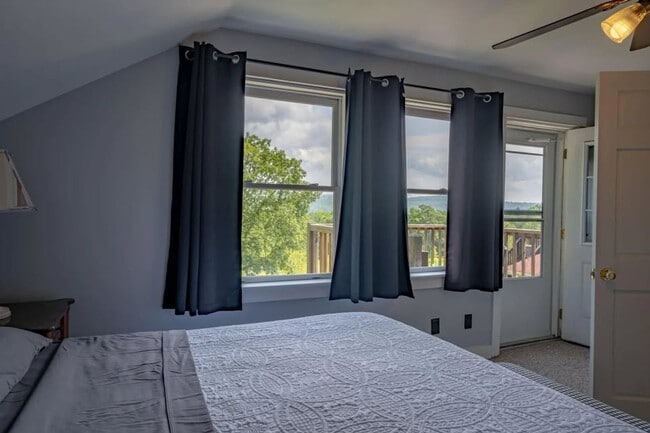 Building Photo - The Eagles Nest