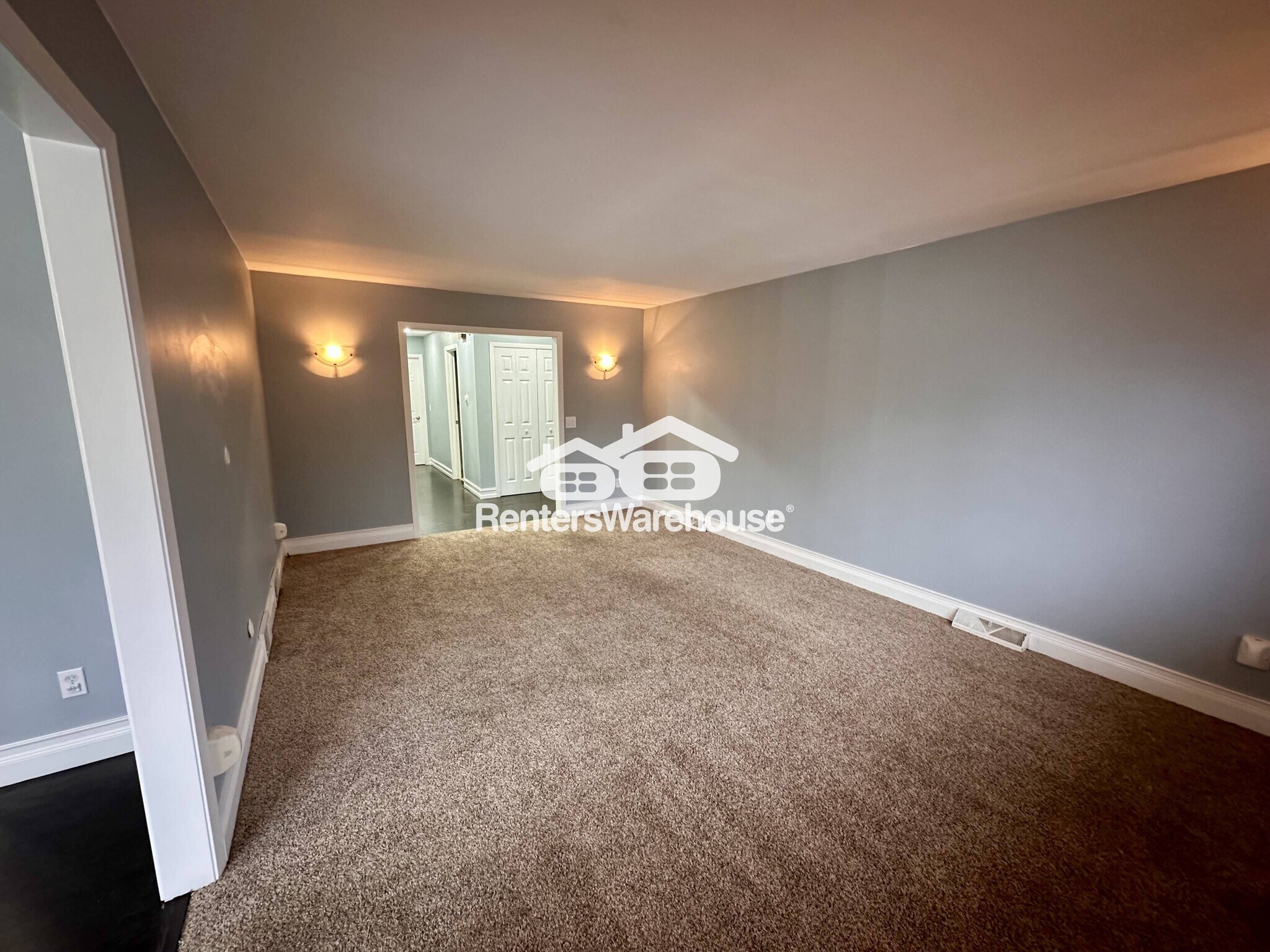 Building Photo - 13808 Frontier Ln