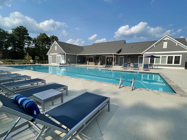 Building Photo - Wren | 3 Bed 2.5 Bath | Garage | 1729 sf