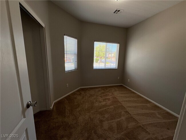 Building Photo - 105 Gemstone Hill Ave
